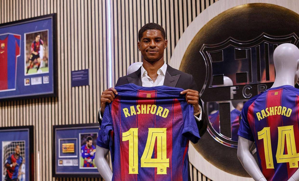 巴萨签西甲3000万锋霸接替莱万，拉什福德或被退货！成新三叉戟！